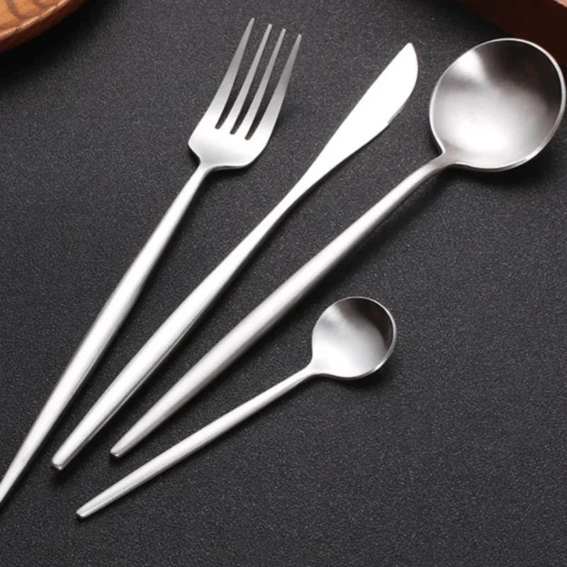 Skanto | Modernes Besteckset aus Edelstahl – 24 Teile