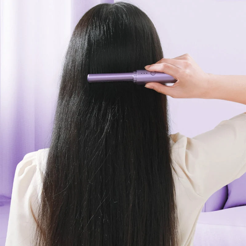 Skanto | Travel Dryer™ Schnelles und einfaches Haarstyling für unterwegs in nur wenigen Minuten.