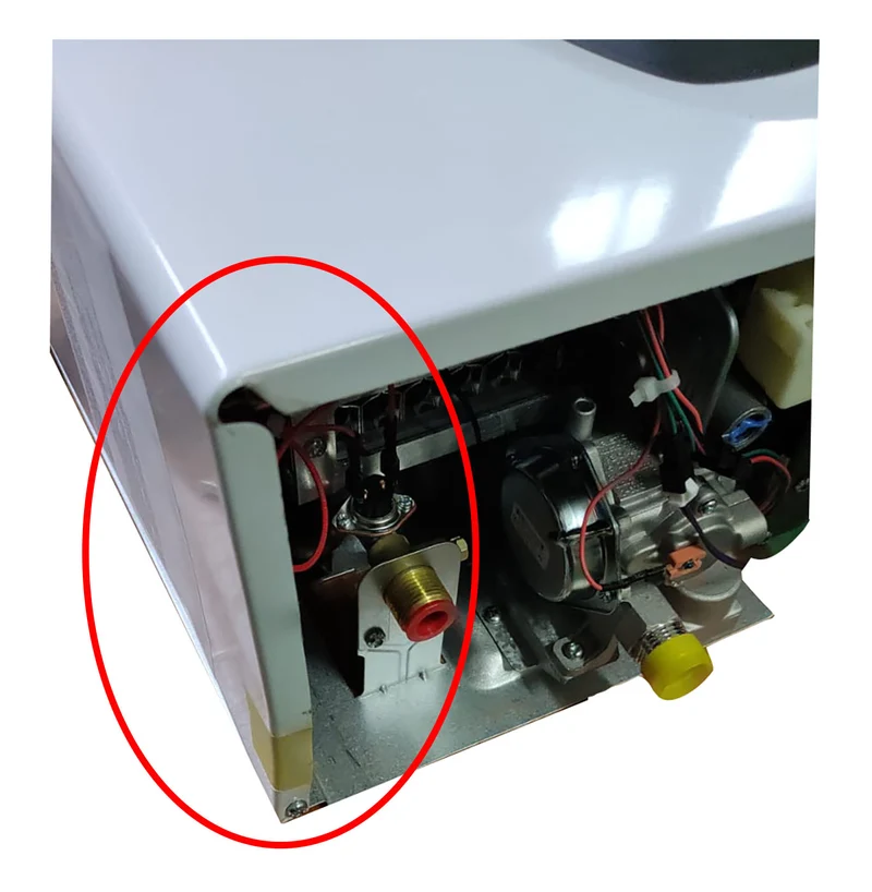 OFFRES SPÉCIALES Chauffe-eau à chambre ouverte Ariston FAST EVO X ONT 14 NG EU à faibles émissions de NOx et de méthane Code 3632389 - NOUVEAU ErP