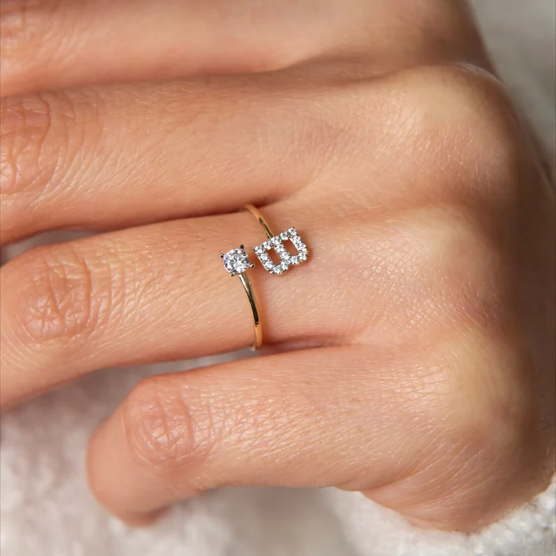 Skanto | Verstellbarer zarter Diamant-Initialenring