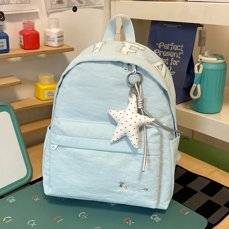 Stylische Freizeit-Rucksack mit Sternanhänger Karnz
