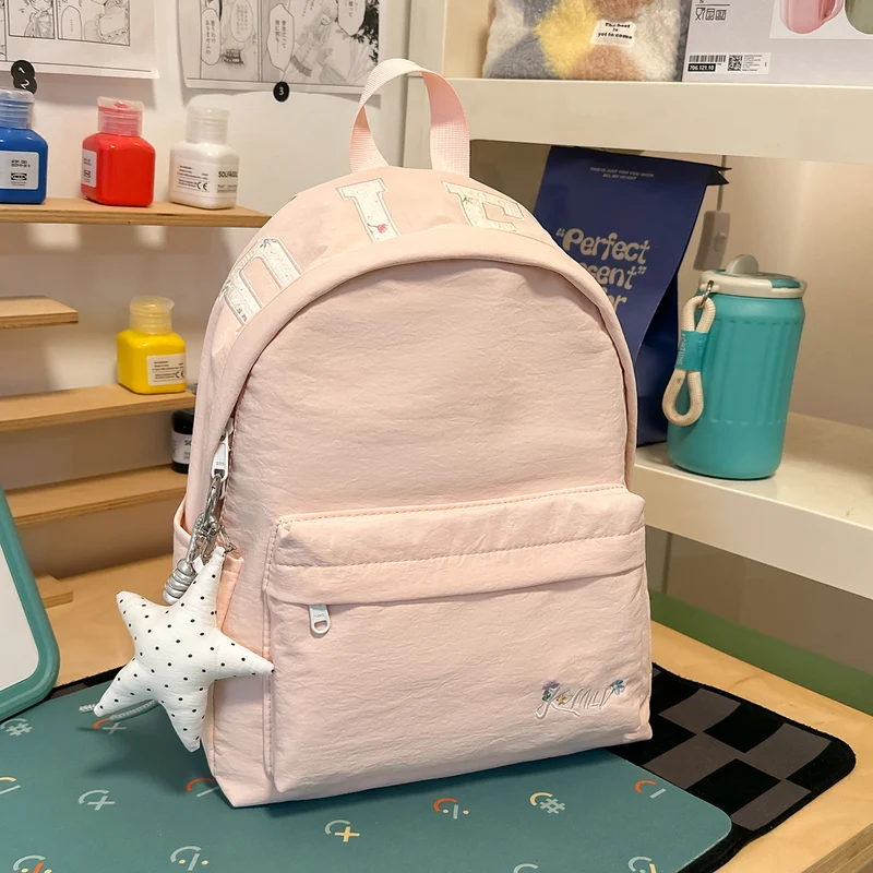 Stylische Freizeit-Rucksack mit Sternanhänger Karnz