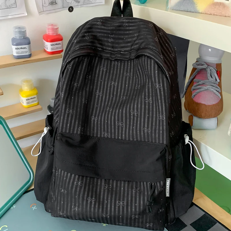 Stylische Freizeit-Rucksack mit dekorativen Eigenschaften Karnz