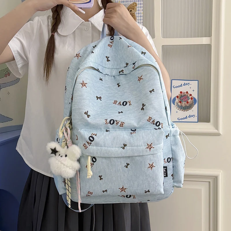 Stylischer lässiger Rucksack mit dekorativem Charme Karnz