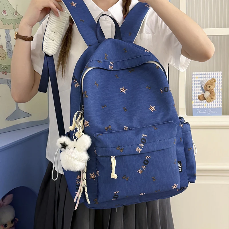 Stylischer lässiger Rucksack mit dekorativem Charme Karnz