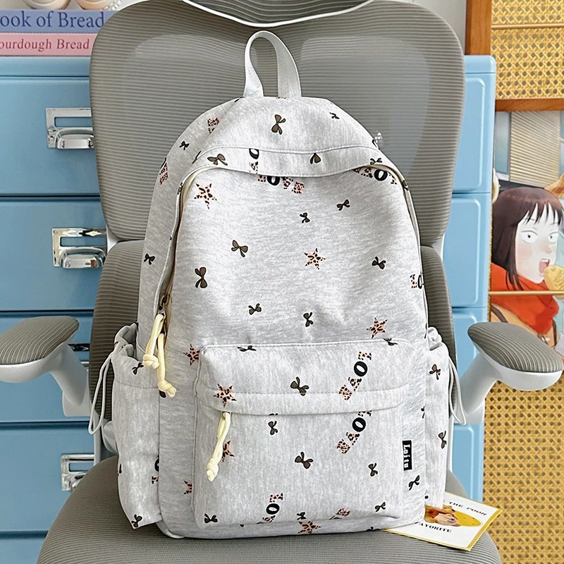 Stylischer lässiger Rucksack mit dekorativem Charme Karnz