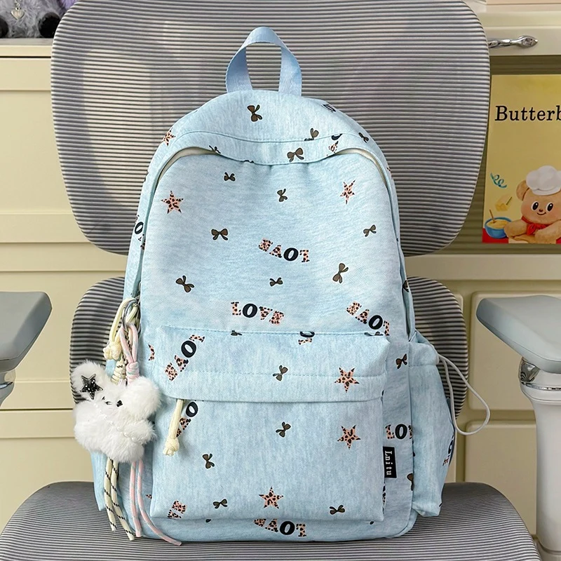 Stylischer lässiger Rucksack mit dekorativem Charme Karnz