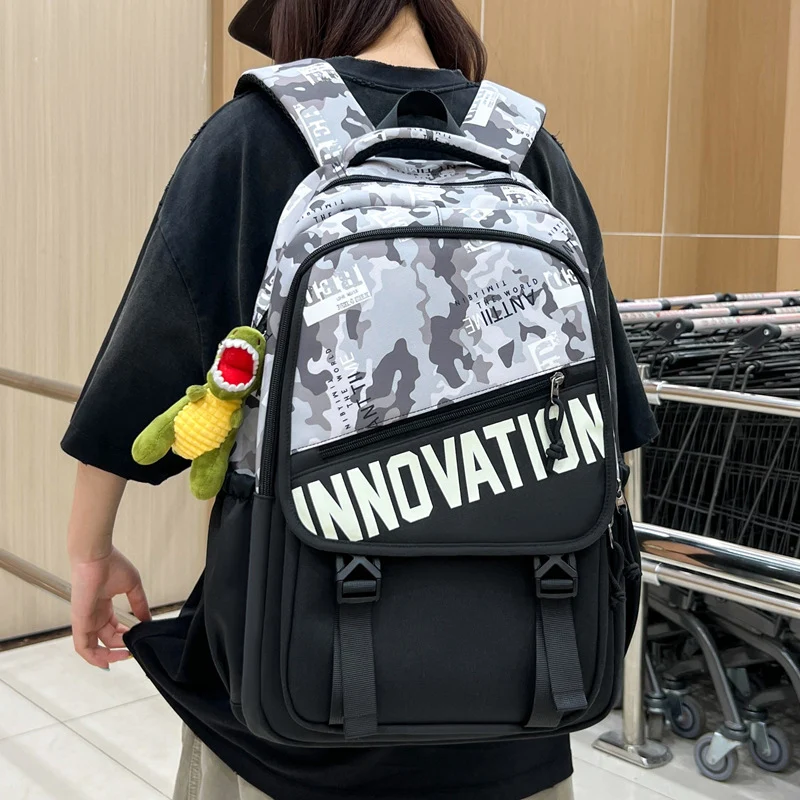 Stylische Camo-Print-Rucksack Karnz