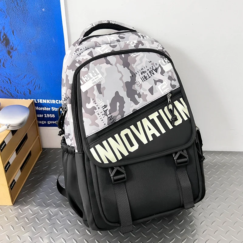 Stylische Camo-Print-Rucksack Karnz
