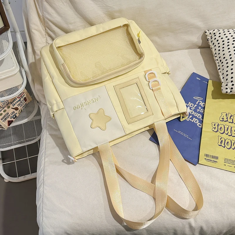 Strukturierter Casual-Rucksack mit transparentem Fach Karnz