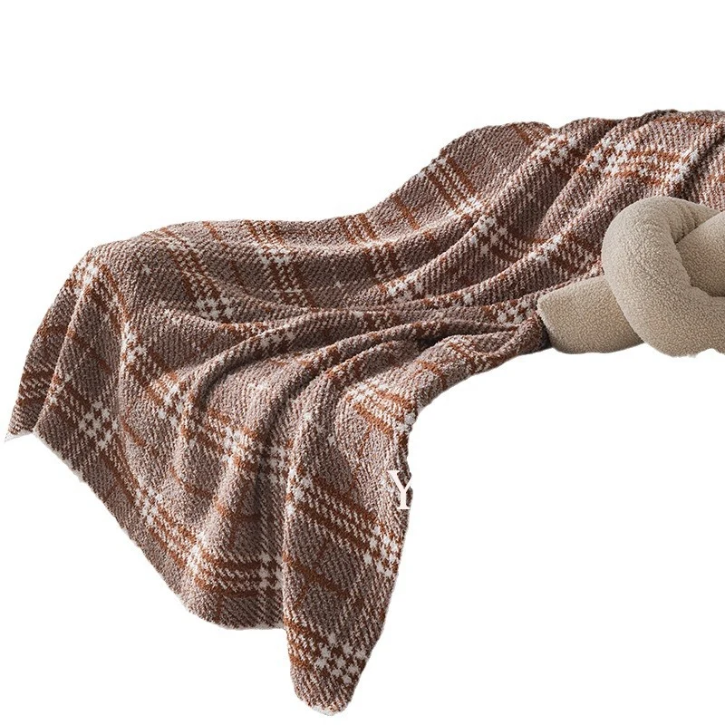 Gemütliche Strickwurfdecke