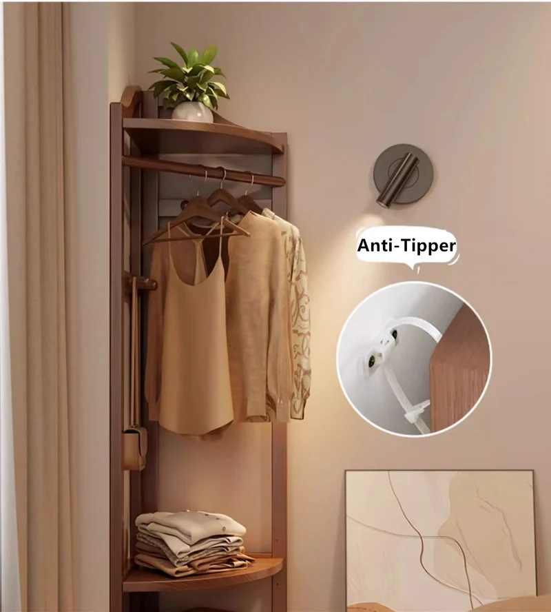 Eckgarderobe aus Massivholz mit verstellbarem Regal
