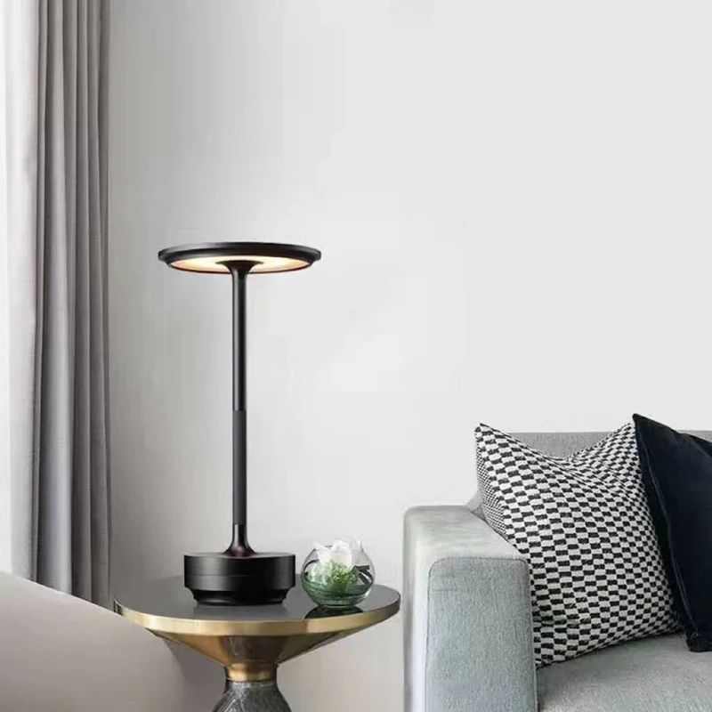 Moderne Minimalistische Tischlampe
