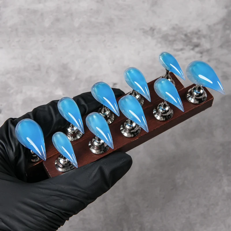 Stylisches Stiletto Press-On Nail Set
