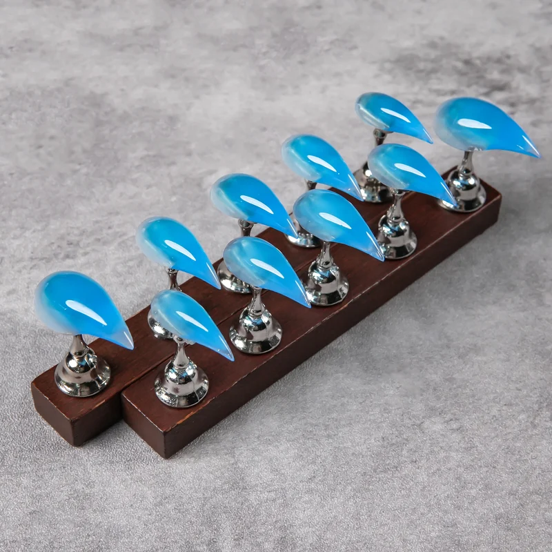 Stylisches Stiletto Press-On Nail Set