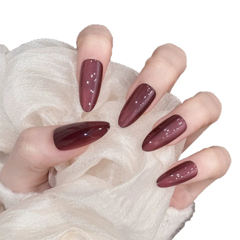 Stylisches mandelförmiges Press-On-Nagelset