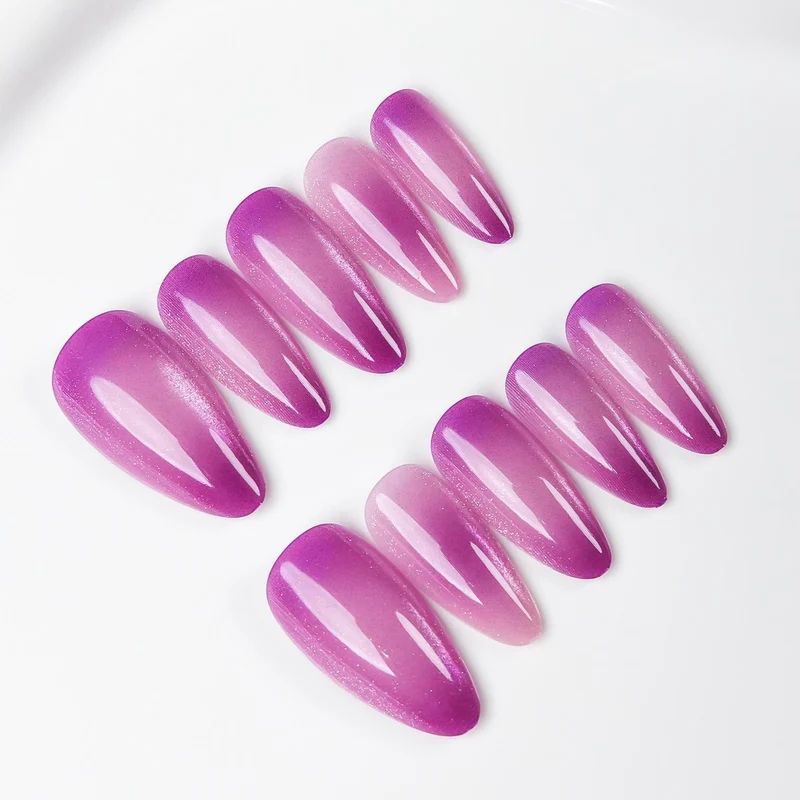 Stiletto-förmiger Press-On-Nagelset mit Ombre-Finish