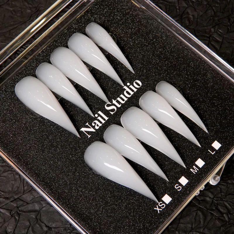 Stiletto-förmige Drucknagelset