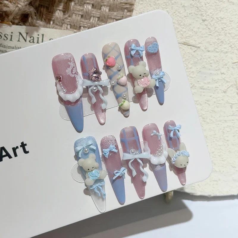 Dekorative Nagelkunst