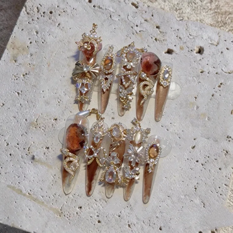 Dekorative Nagelkunst