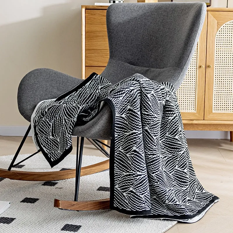 Dekorativer Strickwurfdecke