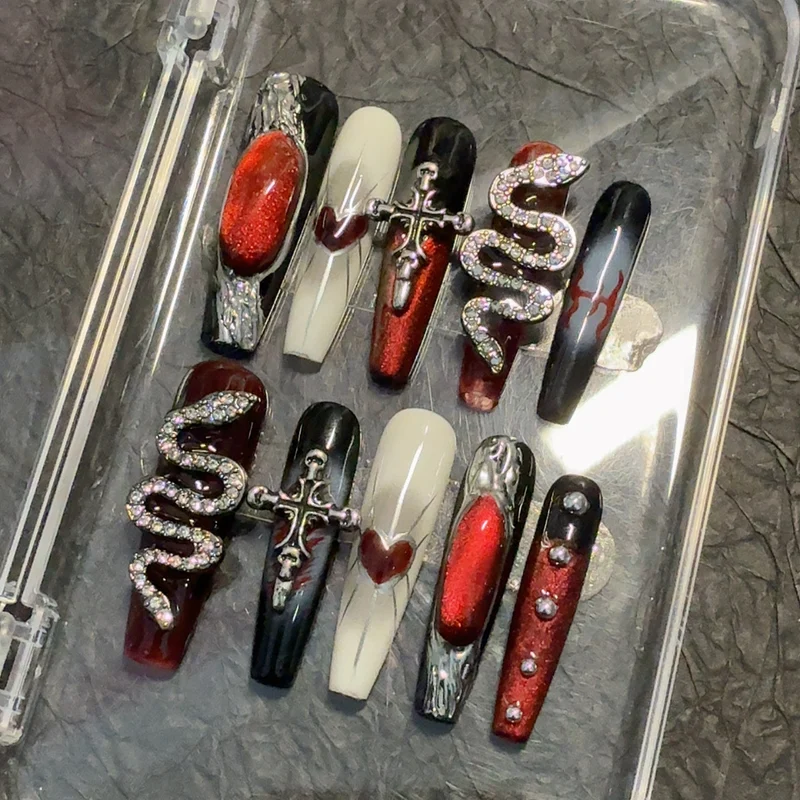 Dekoratives gotisches Kunst Press-On Nagelset