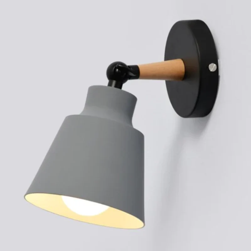 Skanto | RoyaleGlow Elegante moderne Holz-Wandlampe - Moderne Wohnraumbeleuchtung