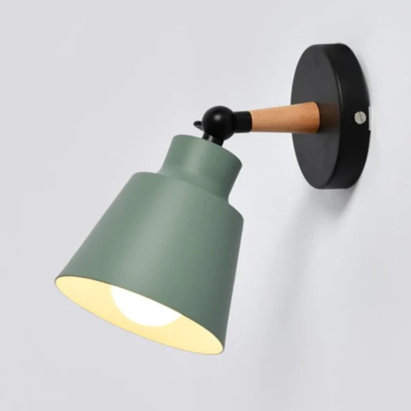 Skanto | RoyaleGlow Elegante moderne Holz-Wandlampe - Moderne Wohnraumbeleuchtung