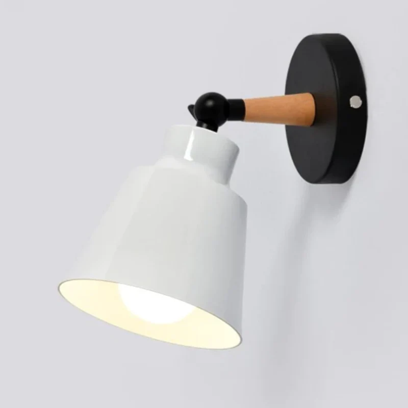 Skanto | RoyaleGlow Elegante moderne Holz-Wandlampe - Moderne Wohnraumbeleuchtung