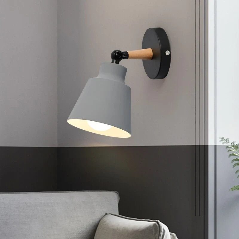 Skanto | RoyaleGlow Elegante moderne Holz-Wandlampe - Moderne Wohnraumbeleuchtung