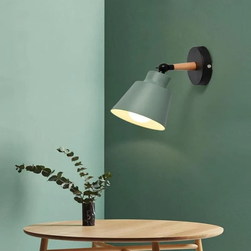 Skanto | RoyaleGlow Elegante moderne Holz-Wandlampe - Moderne Wohnraumbeleuchtung