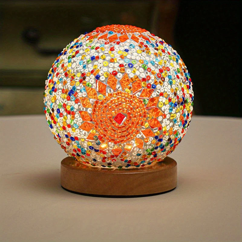 Skanto | Mosaik-Glaskugel-Tischlampe mit Holzsockel - Türkisch-Marokkanisch inspiriert