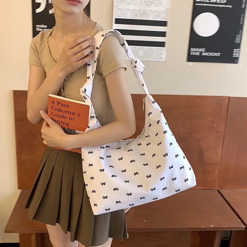 Stylische Bogen-Griff Hobo Tasche