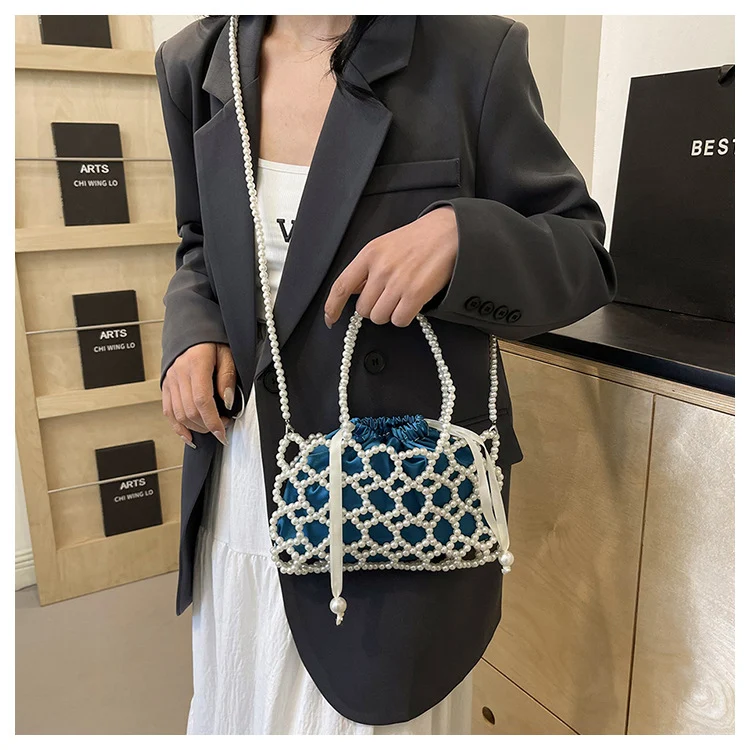 Elegante Perlen-Abendtasche
