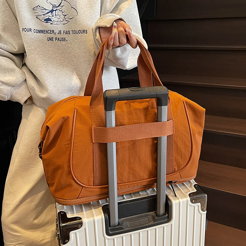 Elegante Reisetasche mit verstärktem Boden Skanto