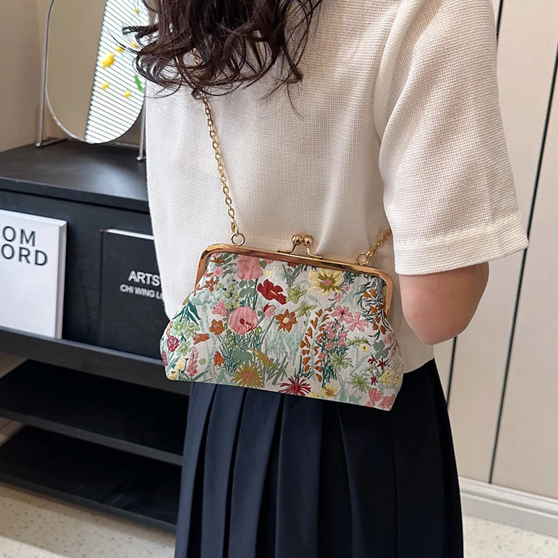 Dekorative Floral Clutch