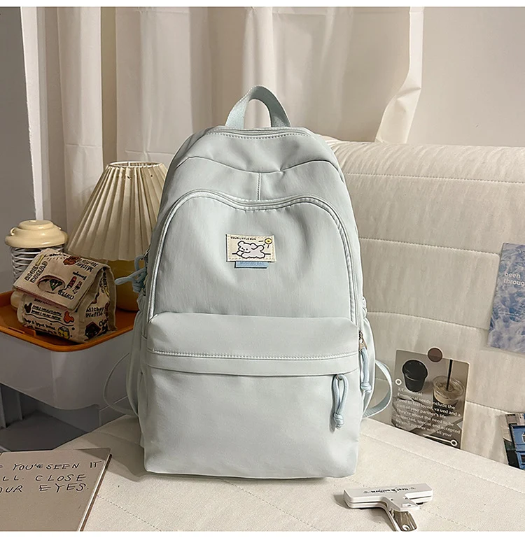 Lässiger Schulrucksack mit vielen Taschen