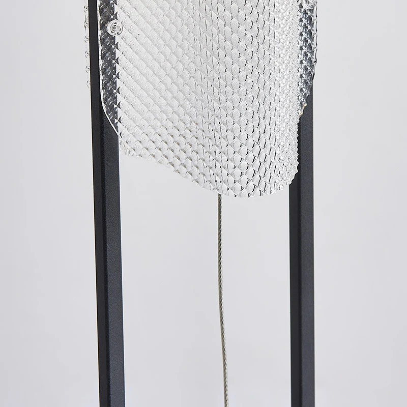 Minimalistische hohe Stehlampe mit einstellbarer Helligkeit