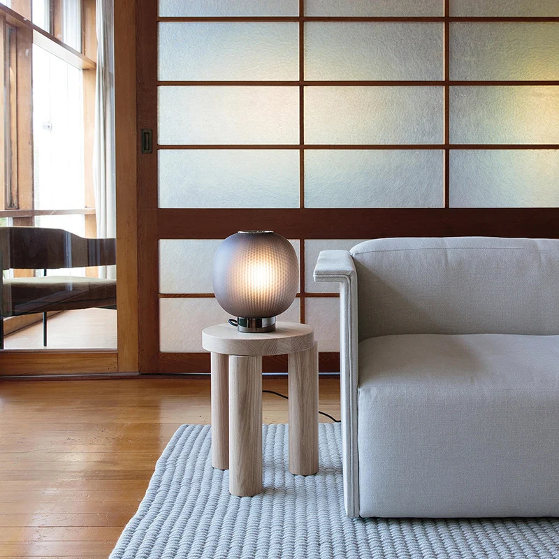Elegante Frosted Glass Tischlampe