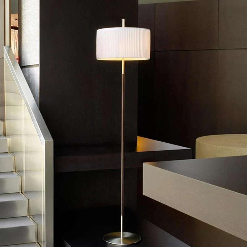Elegante Stehlampe mit stilvollem Design