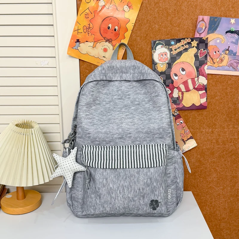 Leichter lässiger Schulrucksack