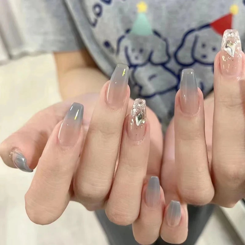 Premium Press-On Nagelset mit Glitzerakzenten