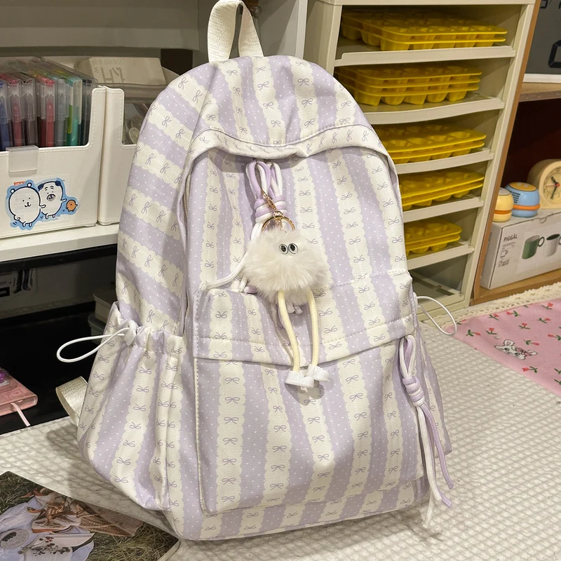 Süßer Rucksack mit Schleifenverzierung Karnz