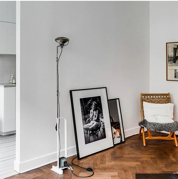Industrielle Stehlampe mit verstellbarer Höhe