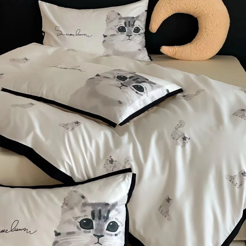 Baumwollsatin-Bettbezug-Set mit Aquarell-Katzenmotiv und kontrastierender Paspel