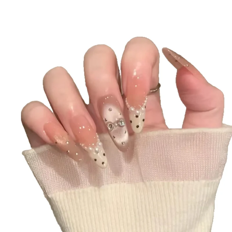 Elegante mit Strass verziertes Gel-Nagelerweiterungen