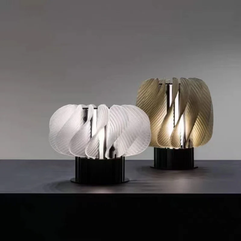 Dekorative Tischlampe mit modernem Design