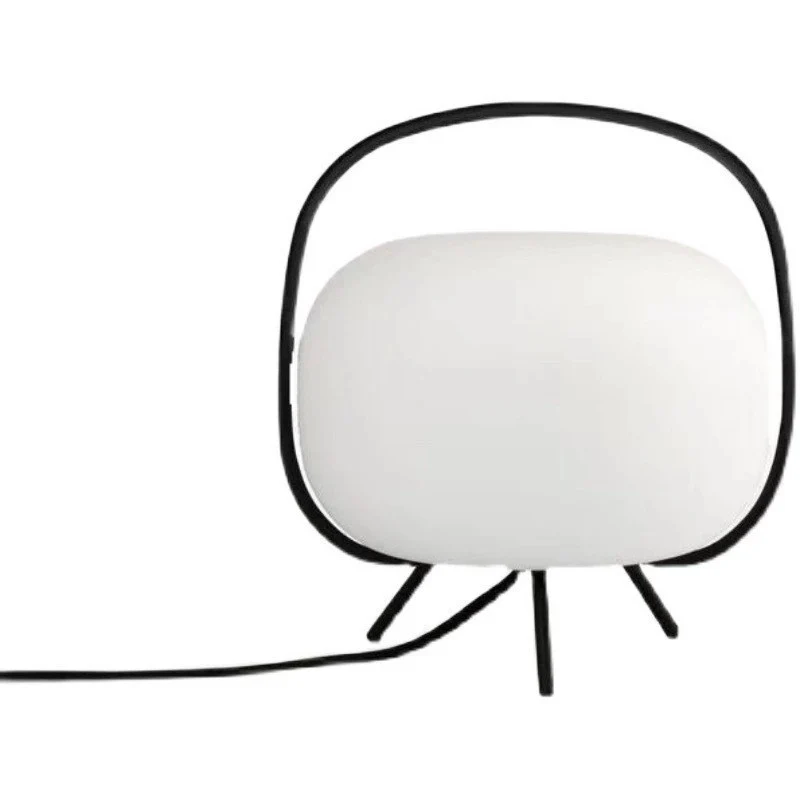 Moderne Minimalistische Tischlampe mit elegantem geschwungenem Design