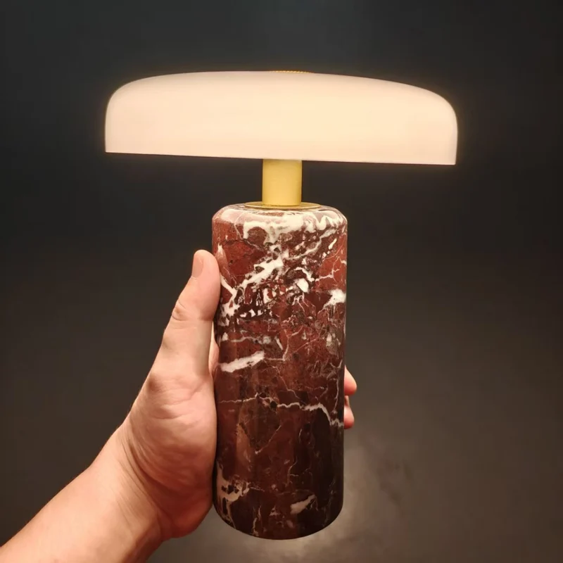 Dekorative Tischlampe