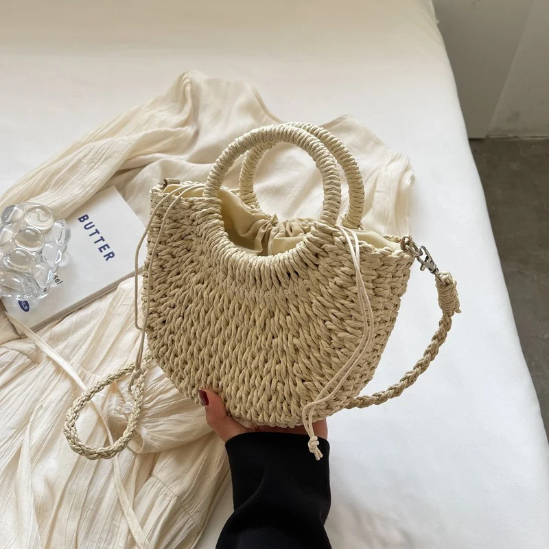 Trendige Tasche mit runder Öffnung Skanto